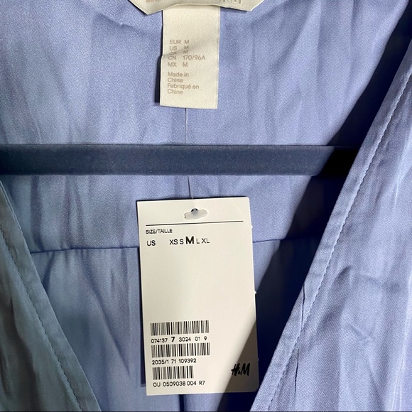 🆕 Sleeveless Lightweight Maternity Nursing Blouse - Picture 3 of 5